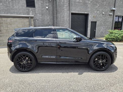 Used 2023 Land Rover Range Rover Evoque R-Dynamic SE AWD/4WD image 8