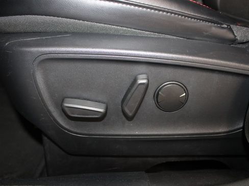 Used 2025 Ford Escape ST-Line FWD image 17