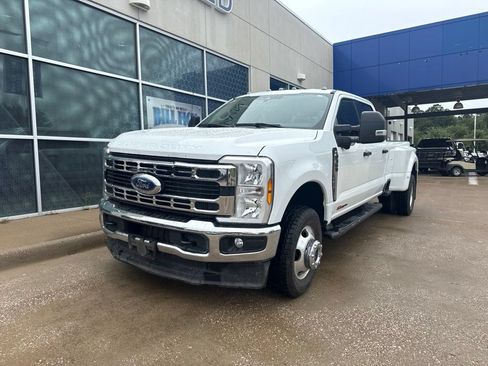Used 2024 Ford F350 XLT w/ 360-Degree Camera Package AWD/4WD image 4