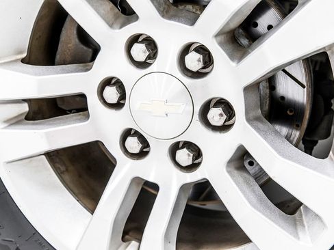 Used 2018 Chevrolet Tahoe LT AWD/4WD image 41