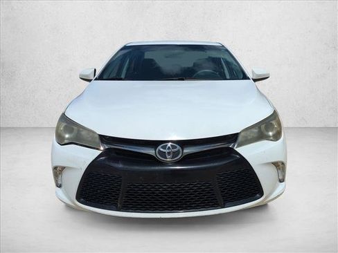 Used 2017 Toyota Camry SE FWD image 2