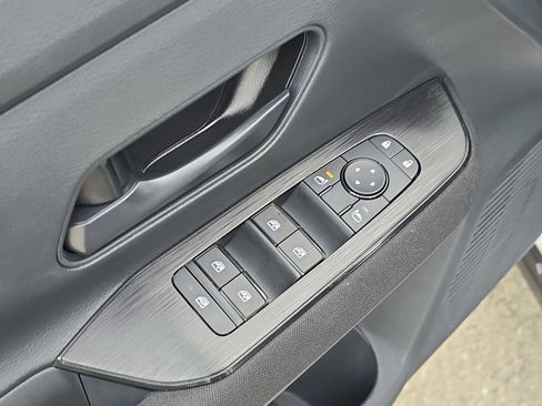 New 2026 Nissan Kicks S FWD image 18