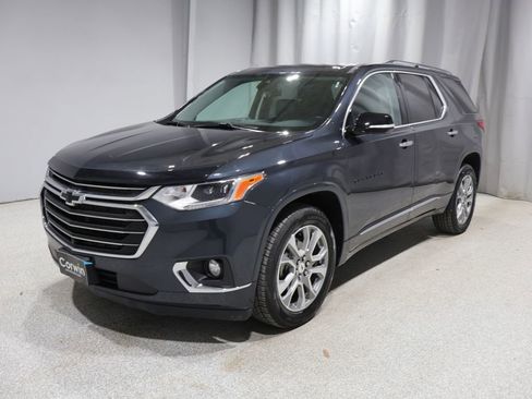 Used 2020 Chevrolet Traverse Premier w/ LPO, Floor Liner Package AWD/4WD image 5