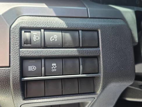 Used 2024 Toyota Tacoma SR5 AWD/4WD image 15