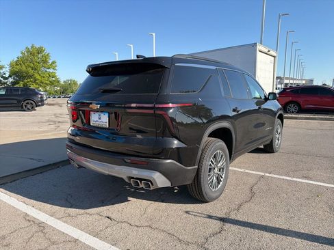 New 2026 Chevrolet Traverse LT w/ LPO, Floor Liner Package AWD/4WD image 3