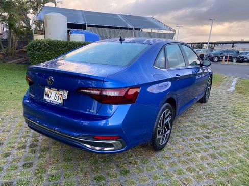 Used 2024 Volkswagen Jetta SEL image 7