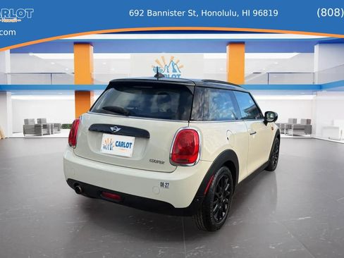 Used 2017 MINI Cooper 2-Door Hardtop FWD image 11
