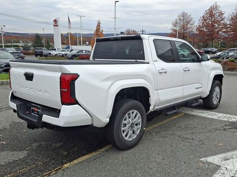 New 2025 Toyota Tacoma SR5 image 12