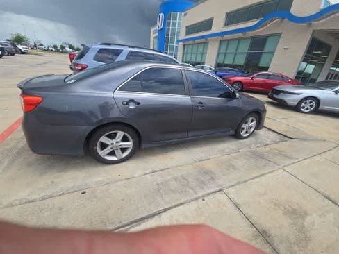 Used 2013 Toyota Camry SE FWD image 5