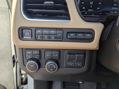 Used 2022 Chevrolet Tahoe Premier image 28