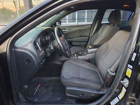 Used 2016 Dodge Charger SXT RWD image 10