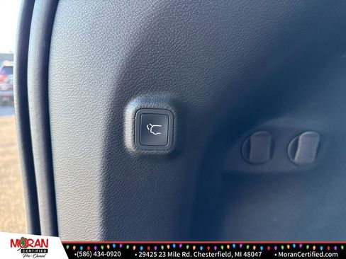 Used 2022 Jeep Cherokee Limited image 32