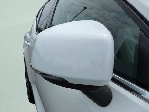 Certified 2024 Volvo XC40 B5 Ultimate w/ Protection Package Premier AWD/4WD image 27
