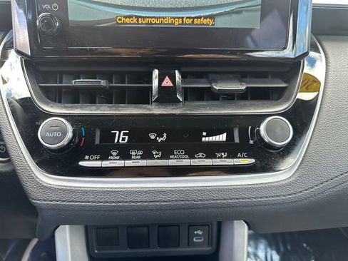 Used 2024 Toyota Corolla Cross AWD Hybrid image 39