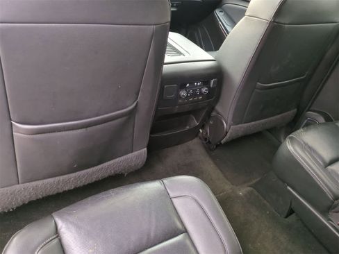 Used 2017 GMC Yukon SLT w/ Open Road Package image 19