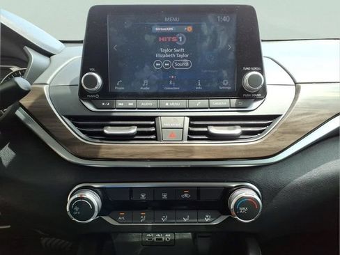 Used 2023 Nissan Altima 2.5 SV FWD image 18