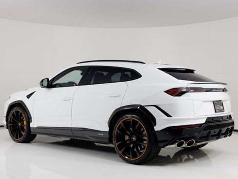 Used 2024 Lamborghini Urus S image 5