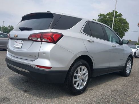 Used 2022 Chevrolet Equinox LT AWD/4WD image 4