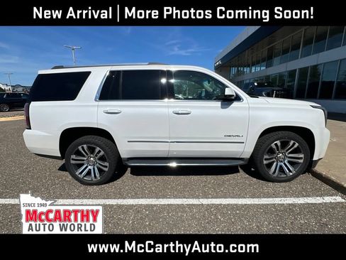 Used 2017 GMC Yukon Denali w/ Open Road Package AWD/4WD image 8