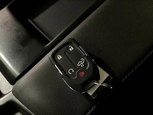 Used 2021 Chevrolet Silverado 1500 LT image 30