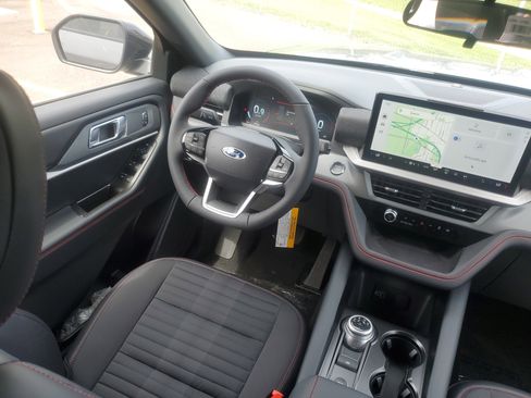 New 2026 Ford Explorer ST-Line AWD/4WD image 28