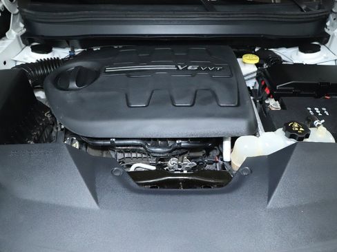 Used 2019 Jeep Cherokee Limited image 35