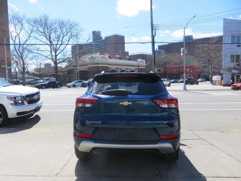 Used 2021 Chevrolet TrailBlazer LT w/ Convenience Package image 8