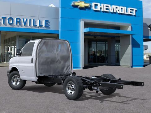 New 2026 Chevrolet Express 3500 w/ Power Convenience Package RWD image 3
