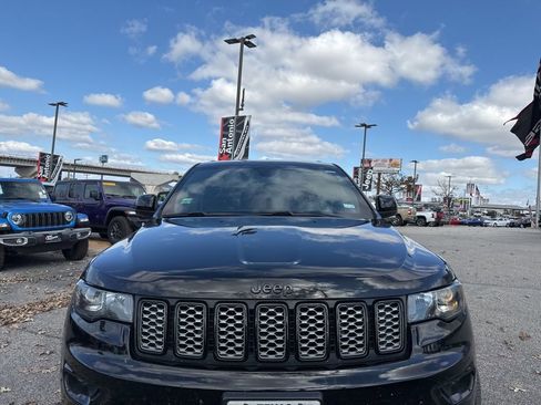 Used 2019 Jeep Grand Cherokee Altitude image 47