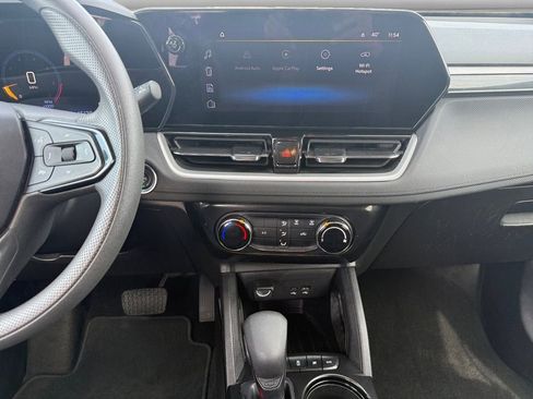 Used 2025 Chevrolet TrailBlazer LT image 13