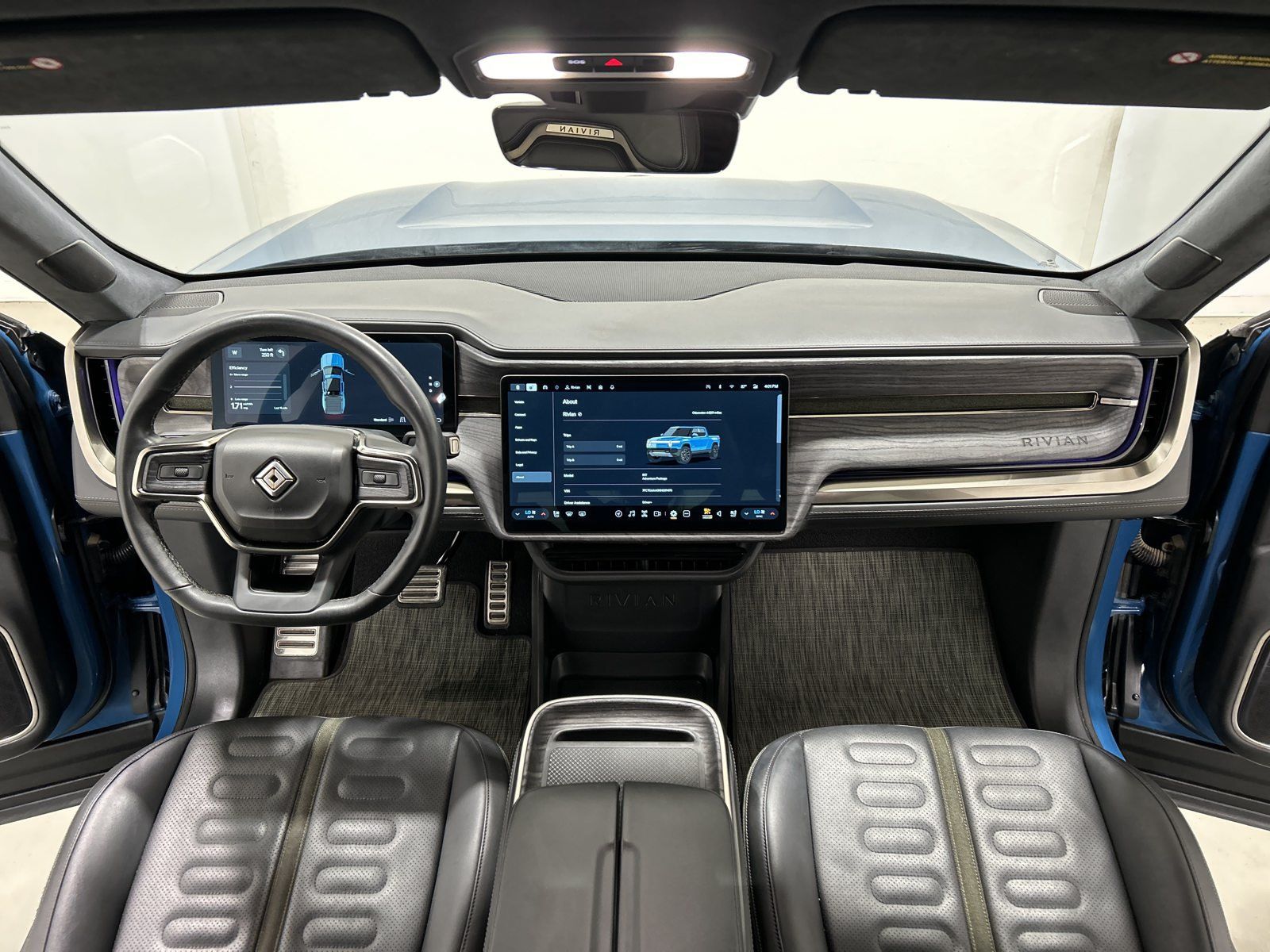 Used 2022 Rivian R1T Adventure AWD/4WD image 25