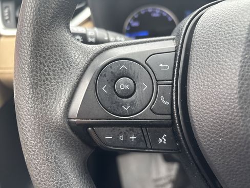 Used 2019 Toyota RAV4 XLE image 19