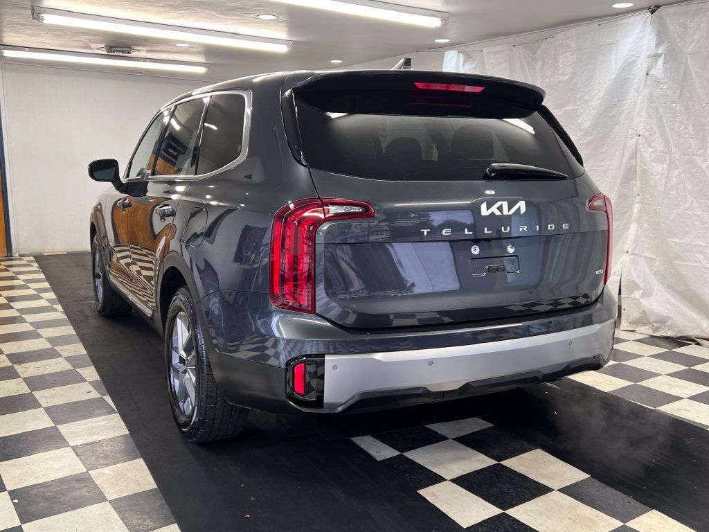 Used 2023 Kia Telluride LX AWD/4WD image 9