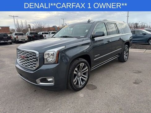 Used 2020 GMC Yukon XL Denali w/ Denali Premium Package image 5