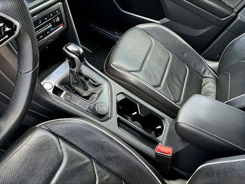 Used 2022 Volkswagen Tiguan SEL R-Line AWD/4WD image 19