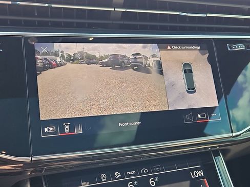 Used 2021 Audi Q8 Premium Plus w/ Premium Plus Package AWD/4WD image 16