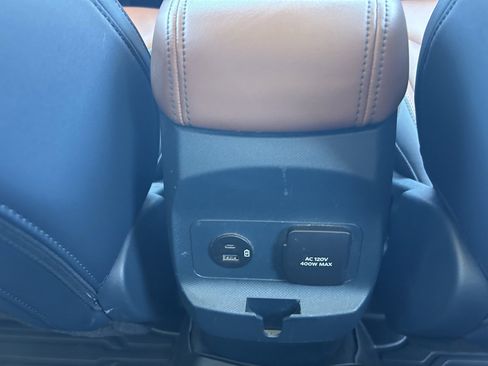 Used 2024 Ford Maverick Lariat FWD image 14