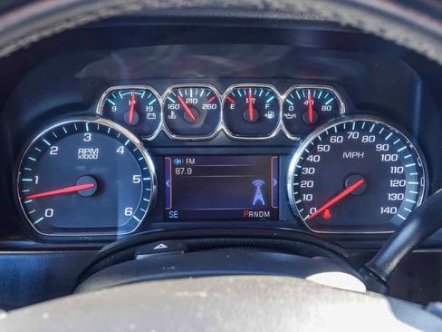 Used 2015 Chevrolet Suburban LTZ image 25