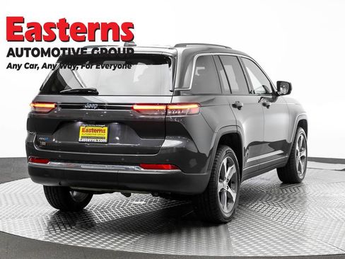Used 2023 Jeep Grand Cherokee 4WD 4xe image 5