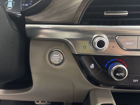 Used 2020 Kia Telluride SX w/ SX Prestige Package image 21