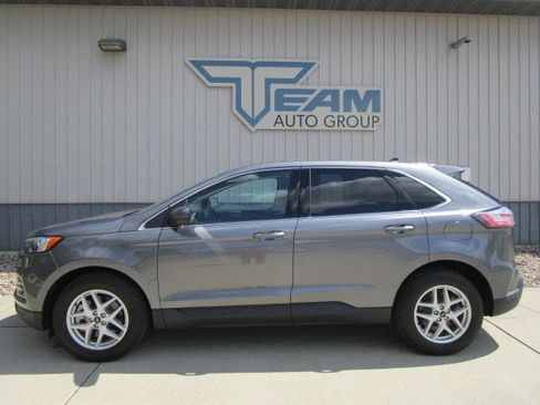 Used 2024 Ford Edge SEL image 4