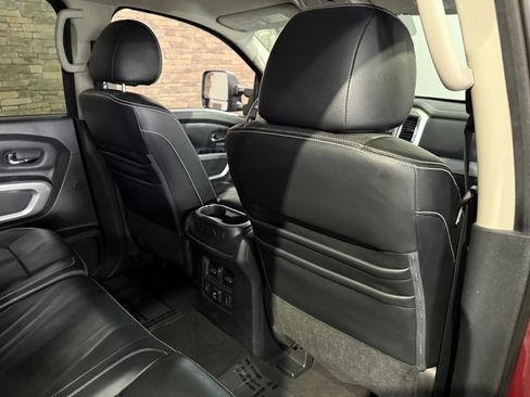 Used 2016 Nissan Titan PRO-4X w/ Pro-4x Convenience Package AWD/4WD image 31