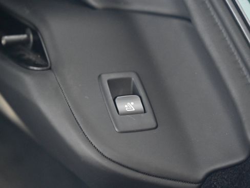 Used 2023 Rolls-Royce Cullinan image 48