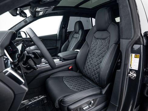 New 2026 Audi SQ8 Prestige image 14