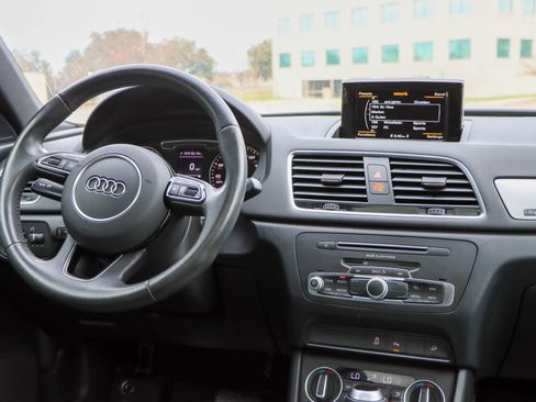 Used 2018 Audi Q3 2.0T Premium w/ Convenience Package image 35