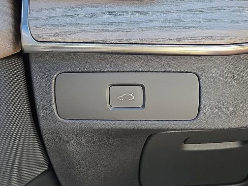 New 2026 Volvo XC90 B5 Core image 30