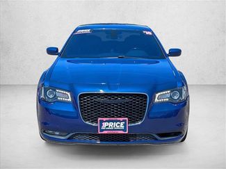 Used 2018 Chrysler 300 S AWD/4WD video 2