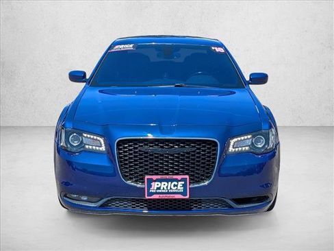 Used 2018 Chrysler 300 S AWD/4WD image 2