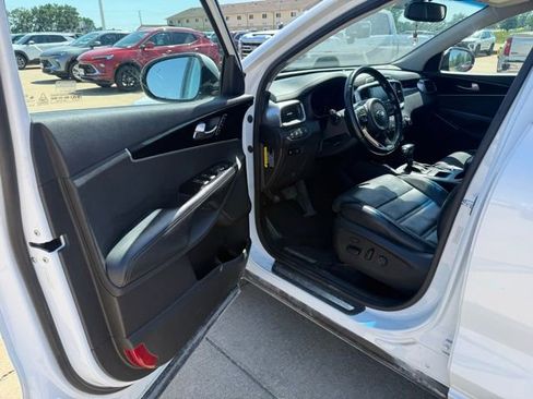 Used 2016 Kia Sorento SX FWD image 8
