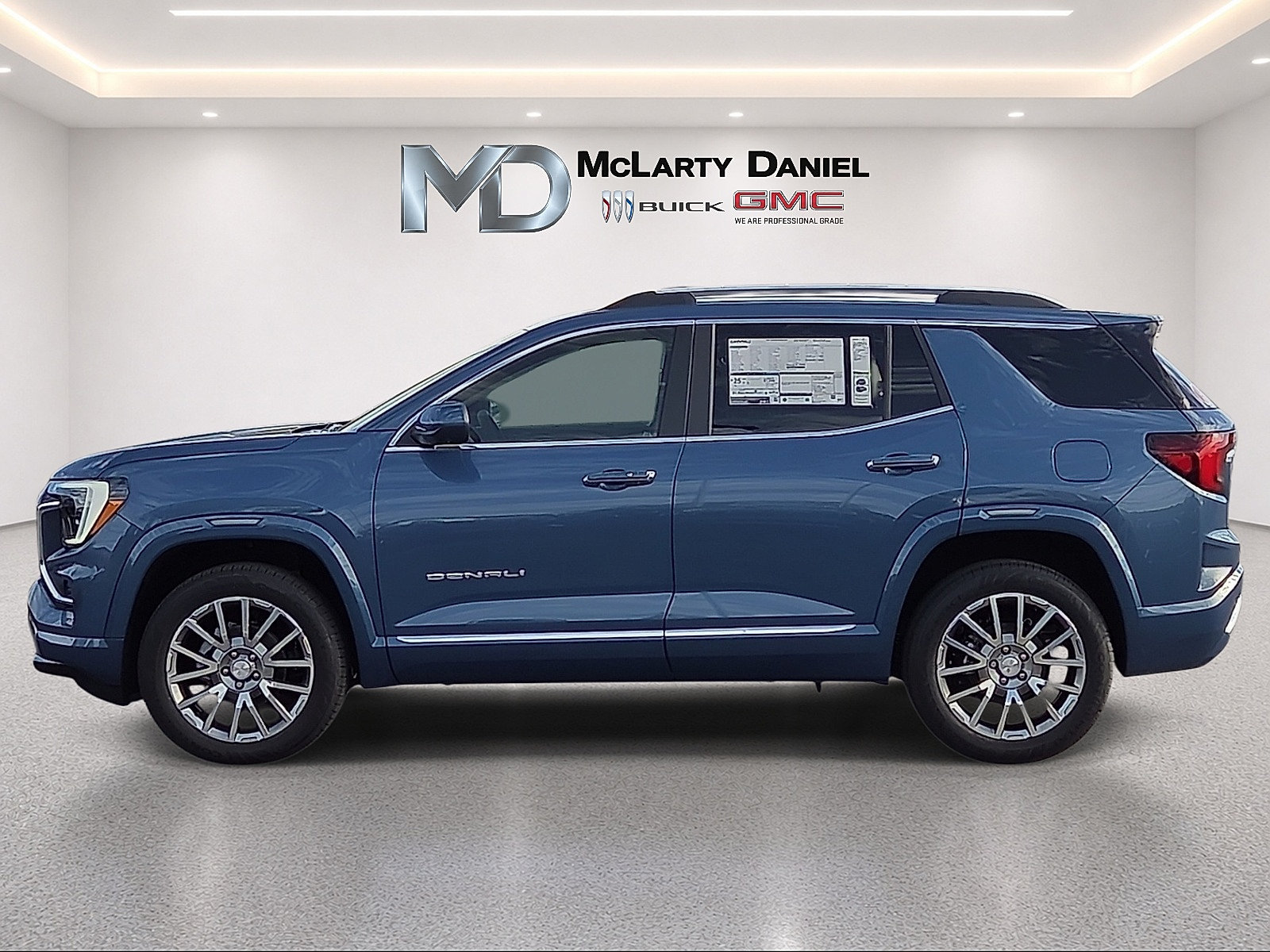 New 2027 GMC Terrain Denali w/ LPO, Floor Liner Package AWD/4WD image 3